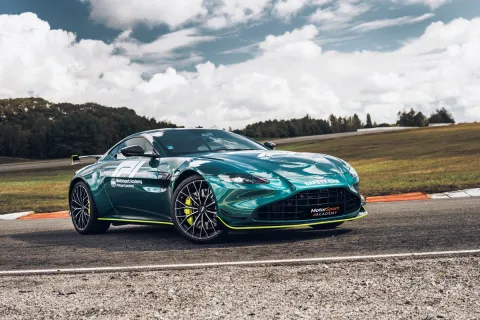 Aston Martin Vantage F1 Edition en piste