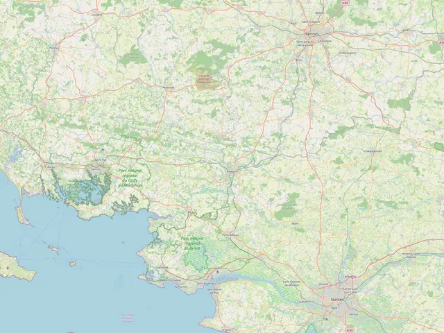 Carte de l'ouest de la France : le circuit de Lohéac, entre Rennes et Redon, à 35 km de Rennes, 91 km de Vannes et 94 km de Nantes par la route
