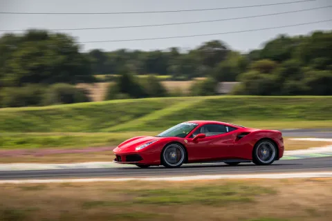 Ferrari 488 GTB en piste