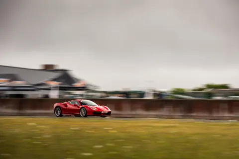 Ferrari 488 GTB en piste