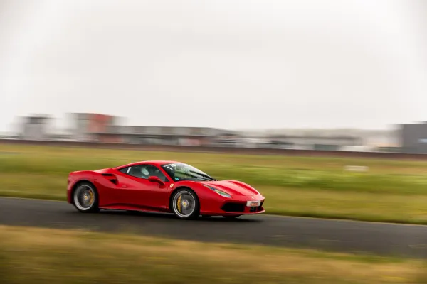 Ferrari 488 GTB en piste