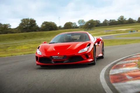 Ferrari F8 Tributo en piste