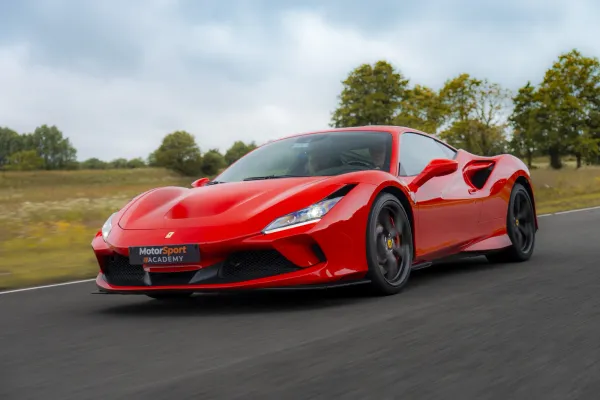 Ferrari F8 Tributo en piste