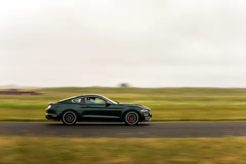 Ford Mustang Bullitt en piste