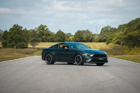 Ford Mustang Bullitt en piste
