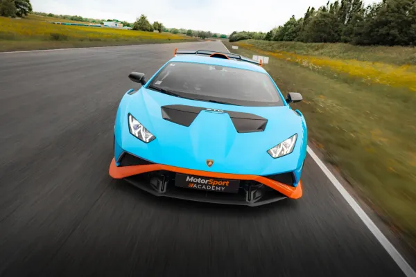 Lamborghini Huracán STO en piste