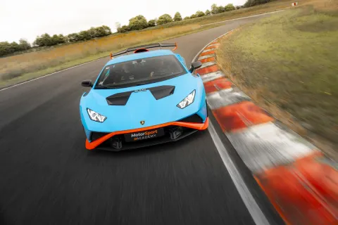 Lamborghini Huracán STO en piste