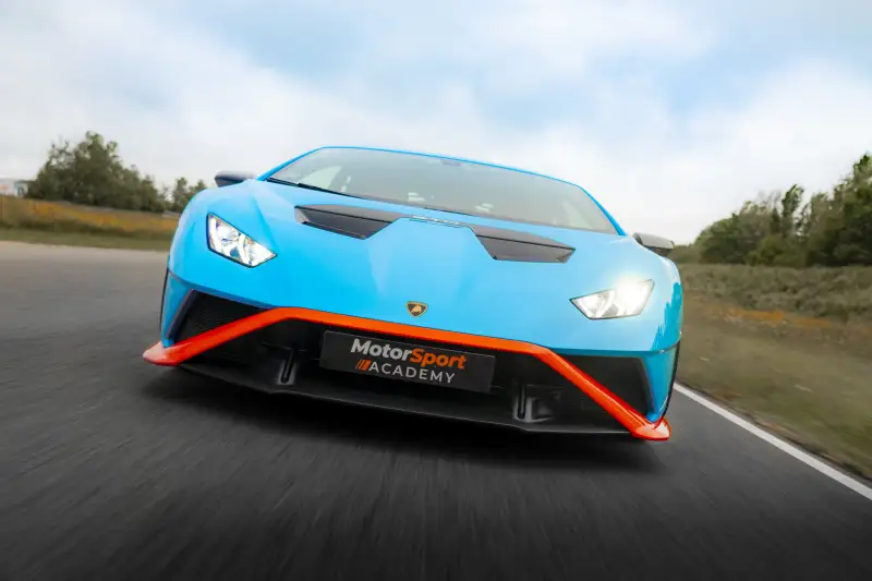 Lamborghini Huracán STO en piste