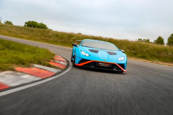 Lamborghini Huracán STO en piste