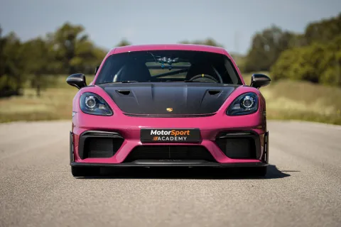 Porsche 718 Cayman GT4 RS en piste