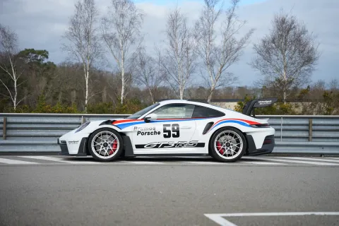 Porsche 992 GT3 RS en piste